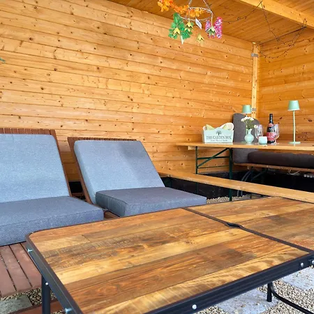 אתר קמפינג Bionestlein Gartenhaus Mit Biosauna