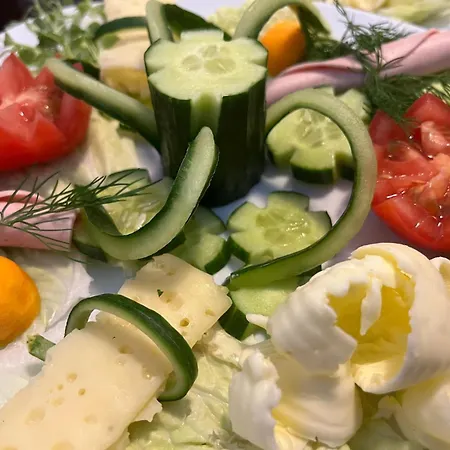 אתר קמפינג Bionestlein Gartenhaus Mit Biosauna לופינגן